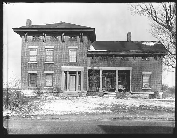 [Greek Revival House, Near Ballston Spa, New York], Walker Evans (American, St. Louis, Missouri 1903–1975 New Haven, Connecticut), Glass negative 