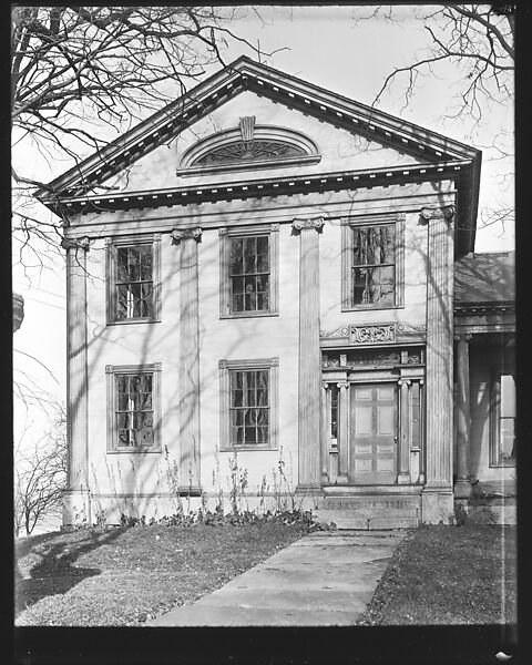 [Greek Revival House with Half-Lunette Window in Full-Façade Gable, Cherry Valley, New York], Walker Evans (American, St. Louis, Missouri 1903–1975 New Haven, Connecticut), Glass negative 