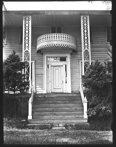 [Jigsaw Ornament Doorway, Nyack, New York], Walker Evans (American, St. Louis, Missouri 1903–1975 New Haven, Connecticut), Glass negative 