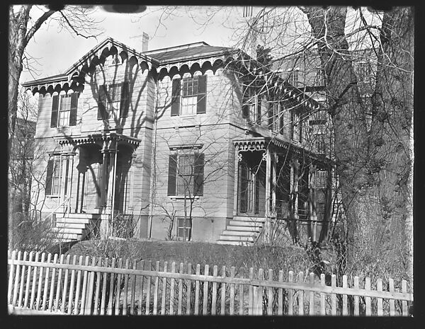 [Italianate Revival House, Cambridge, Massachusetts], Walker Evans (American, St. Louis, Missouri 1903–1975 New Haven, Connecticut), Glass negative 