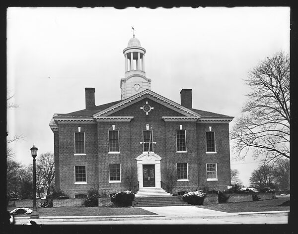 [Neoclassical Public Building with Gazebo Belltower], Walker Evans (American, St. Louis, Missouri 1903–1975 New Haven, Connecticut), Glass negative 