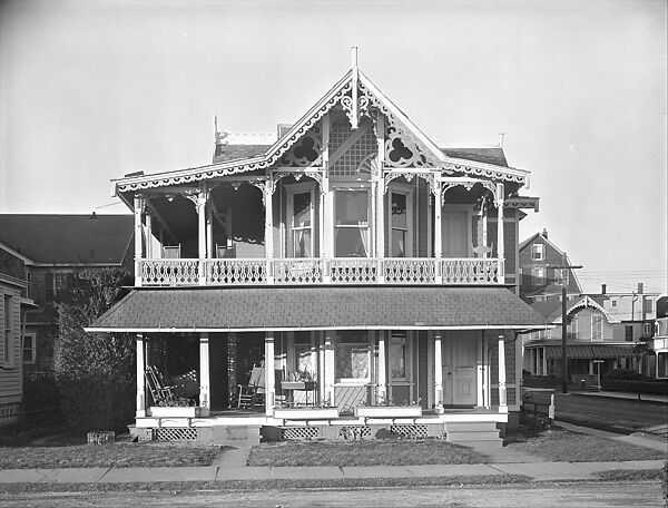 [Folk Victorian House with Jigsaw Ornament, Ocean City, New Jersey], Walker Evans (American, St. Louis, Missouri 1903–1975 New Haven, Connecticut), Film negative 