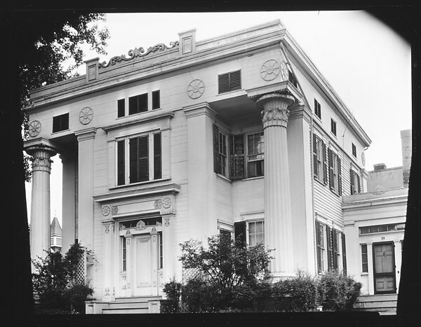 [Greek Revival House with Massive Corinthian Columns], Walker Evans (American, St. Louis, Missouri 1903–1975 New Haven, Connecticut), Film negative 