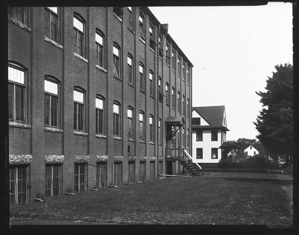 [Oblique View of Atwater Knitting Company Building], Walker Evans (American, St. Louis, Missouri 1903–1975 New Haven, Connecticut), Film negative 
