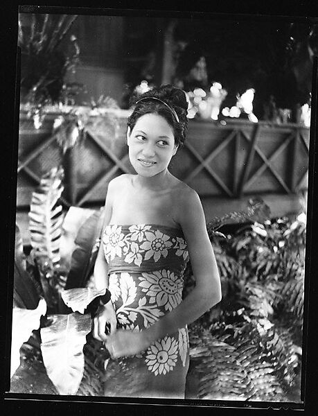 [South Seas: Woman Wearing Sarong], Walker Evans (American, St. Louis, Missouri 1903–1975 New Haven, Connecticut), Film negative 