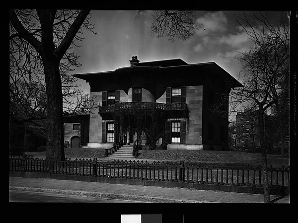 [Italianate Revival House with Ivy-Covered Cast-Iron Entry Porch], Walker Evans (American, St. Louis, Missouri 1903–1975 New Haven, Connecticut), Film negative 