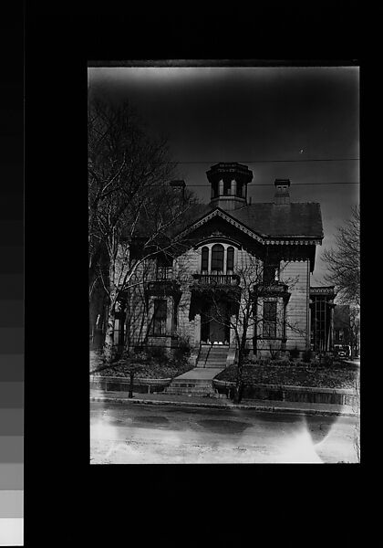 [Italianate Revival House with Octagonal Belltower, Cambridge, Massachusetts], Walker Evans (American, St. Louis, Missouri 1903–1975 New Haven, Connecticut), Film negative 