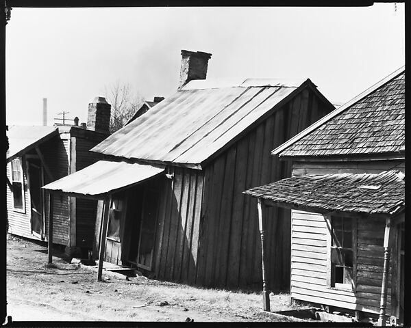 [Row of Wooden Houses, Mississippi], Walker Evans (American, St. Louis, Missouri 1903–1975 New Haven, Connecticut), Film negative 