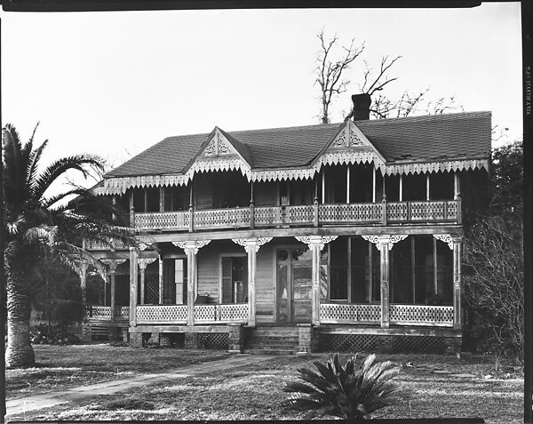 [Folk Victorian House, Family Summer Residence of Christine Fairchild, Waveland, Mississippi], Walker Evans (American, St. Louis, Missouri 1903–1975 New Haven, Connecticut), Film negative 