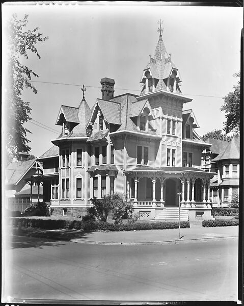 [House with Mansard Roof, Bridgeport, Connecticut], Walker Evans (American, St. Louis, Missouri 1903–1975 New Haven, Connecticut), Film negative 