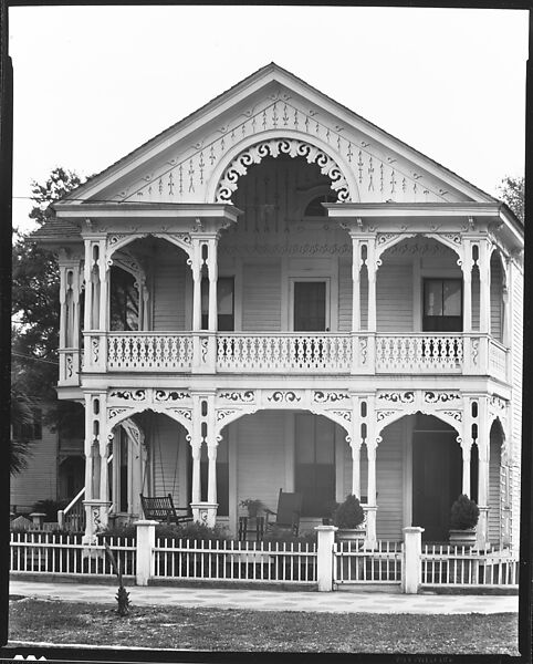 [Folk Victorian House with Front-Gabled Roof, Fernandez, Florida], Walker Evans (American, St. Louis, Missouri 1903–1975 New Haven, Connecticut), Film negative 