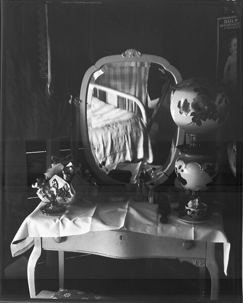 [Dressing Stand with Oval Mirror in Bedroom, Hobe Sound, Florida], Walker Evans (American, St. Louis, Missouri 1903–1975 New Haven, Connecticut), Film negative 