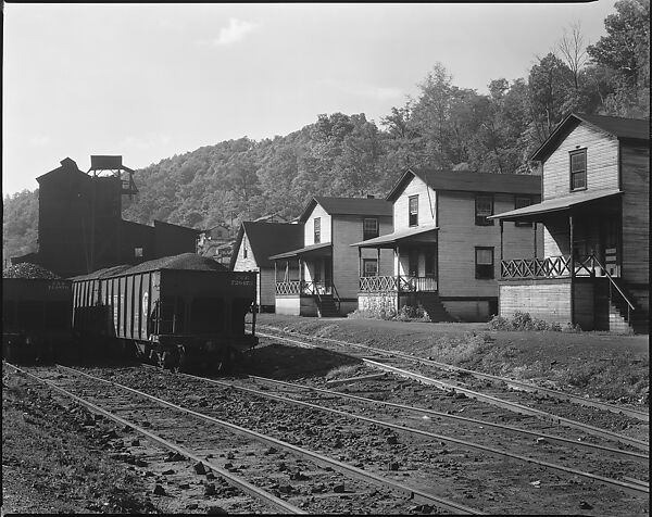 [Company Houses for Coal Miners Next to Factory and Railroad Tracks, Osage, West Virginia], Walker Evans (American, St. Louis, Missouri 1903–1975 New Haven, Connecticut), Film negative 
