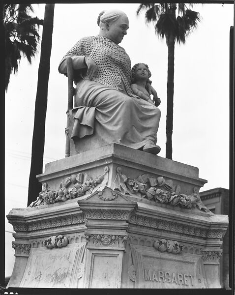 ["Margaret Statue" Monument of Woman Seated in Chair with Putto, New Orleans, Louisiana], Walker Evans (American, St. Louis, Missouri 1903–1975 New Haven, Connecticut), Film negative 