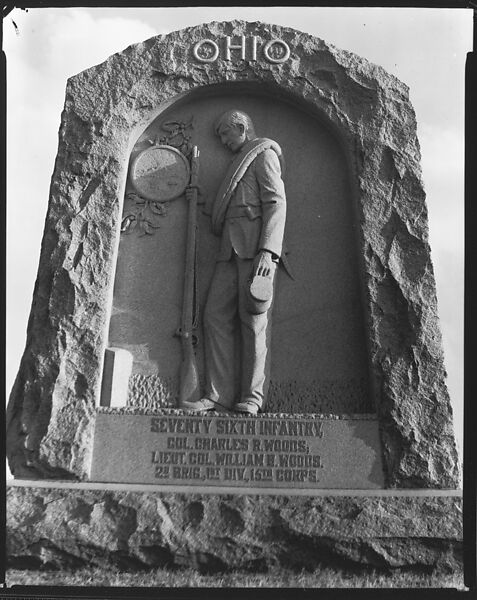 [Battlefield Monument for Seventy-Sixth Infantry, Vicksburg, Mississippi], Walker Evans (American, St. Louis, Missouri 1903–1975 New Haven, Connecticut), Film negative 