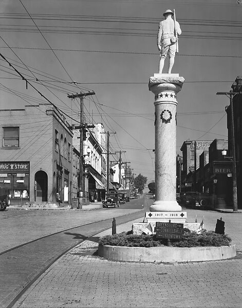 [View Down Main Street with World War I Monument in Foreground, Mt. Pleasant, Pennsylvania], Walker Evans (American, St. Louis, Missouri 1903–1975 New Haven, Connecticut), Film negative 