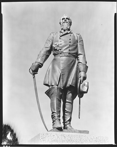 [Battlefield Monument of Officer with Hat and Sword, Vicksburg, Mississippi], Walker Evans (American, St. Louis, Missouri 1903–1975 New Haven, Connecticut), Film negative 