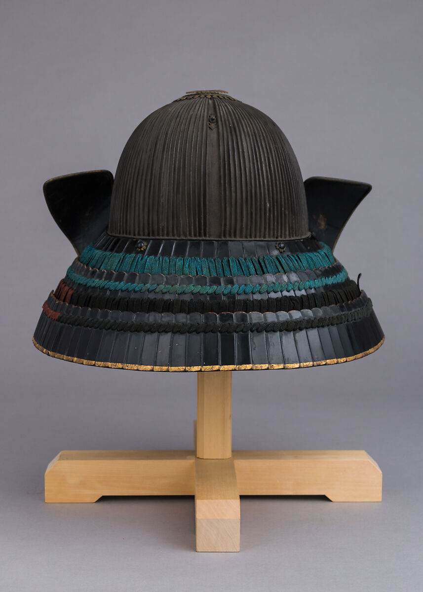 Helmet (<i>Suji-Kabuto</i>), Iron, lacquer, copper, gold, silk, copper-gold alloy (<i>shakudō</i>), Japanese