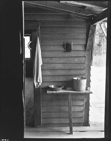 [Washstand with Pail, Bowl, and Mirror in Dog Run of Burroughs Home, Hale County, Alabama], Walker Evans (American, St. Louis, Missouri 1903–1975 New Haven, Connecticut), Film negative 