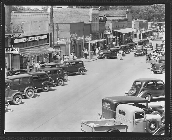 [Parked Cars and Pedestrians on Main Street, Greensboro, Alabama], Walker Evans (American, St. Louis, Missouri 1903–1975 New Haven, Connecticut), Film negative 