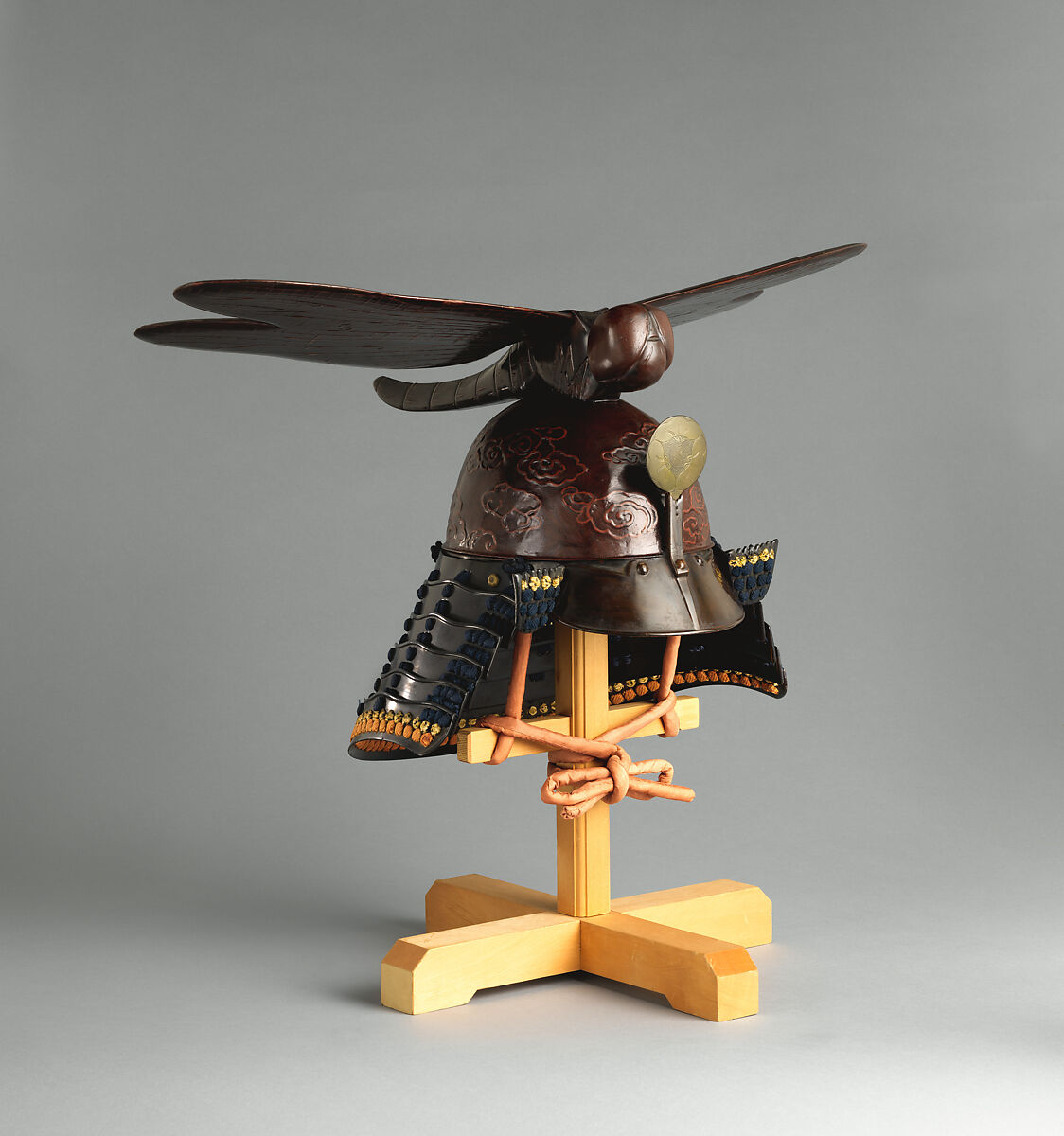 Helmet (<i>Kawari-kabuto</i>) Surmounted by a Dragonfly, Restored by Hiromichi Miura (Japanese, b. 1938), Iron, copper, gold, silver, wood, lacquer, silk, linen, hemp, Japanese