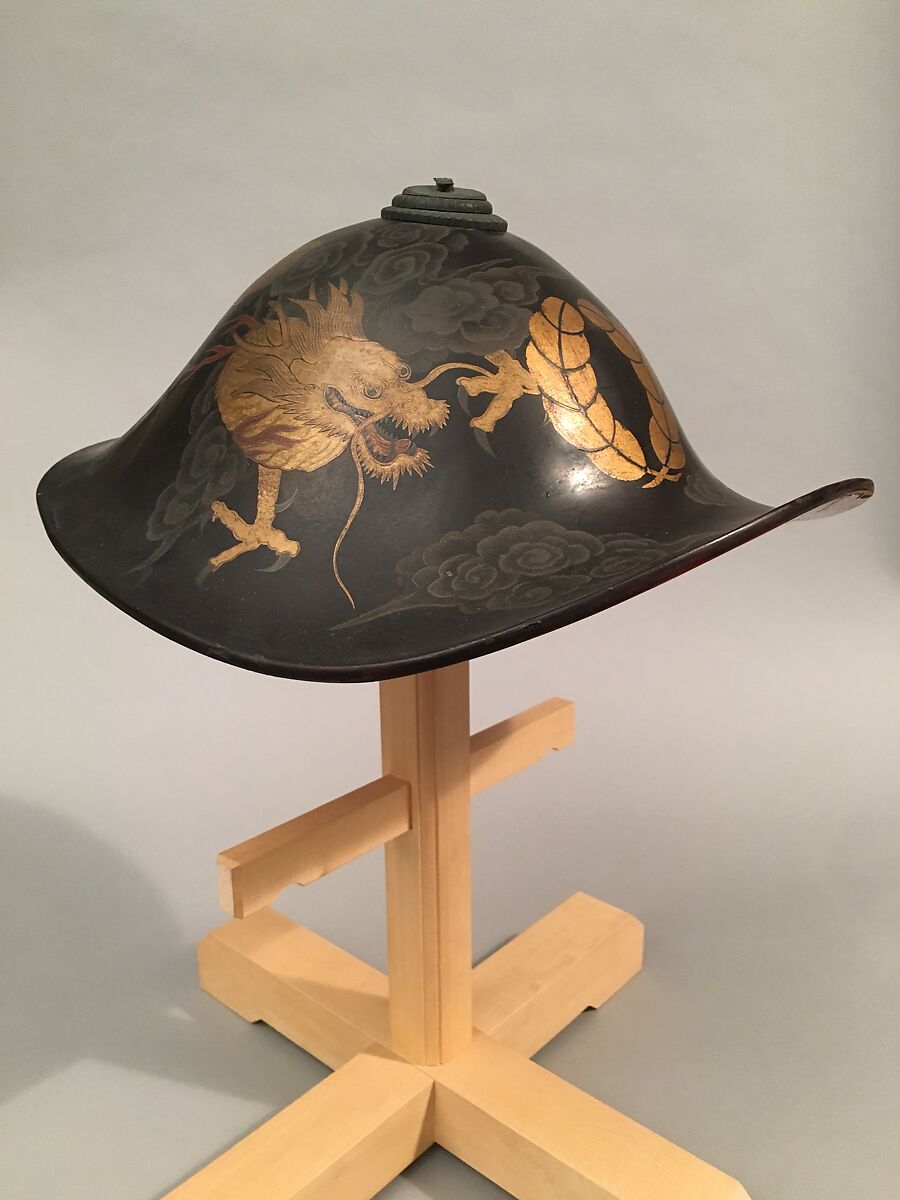 War Hat (<i>Jingasa</i>), Wood, copper, lacquer, iron, gold, hemp, Japanese 