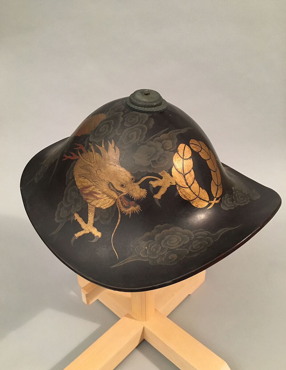 War Hat (<i>Jingasa</i>), Wood, copper, lacquer, iron, gold, hemp, Japanese
