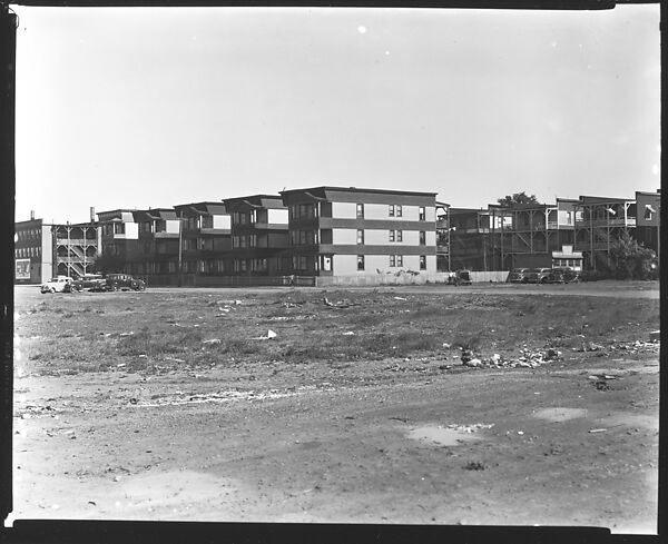 [Worker's Housing, From Across Lot, Bridgeport, Connecticut], Walker Evans (American, St. Louis, Missouri 1903–1975 New Haven, Connecticut), Film negative 