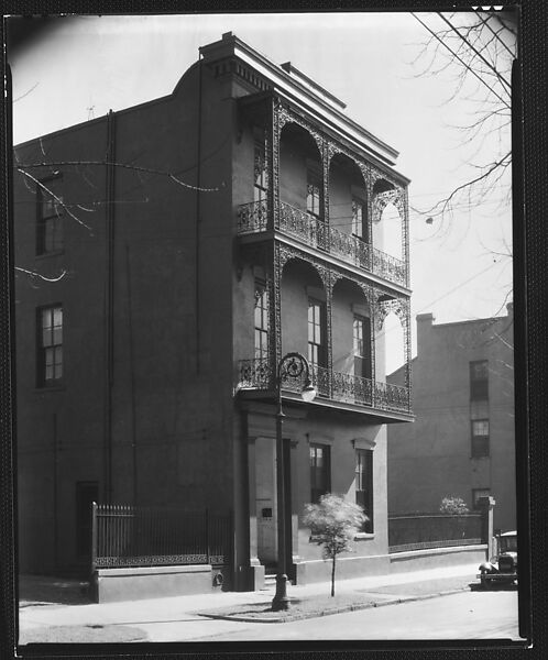 [Oblique View of Cast-Iron Balconied House in French Quarter, New Orleans, Louisiana], Walker Evans (American, St. Louis, Missouri 1903–1975 New Haven, Connecticut), Film negative 