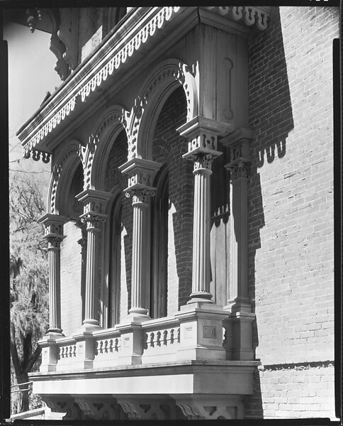 [Italianate Revival Arches and Columns on Brick Façade of Longwood Plantation House, Near Natchez, Mississippi], Walker Evans (American, St. Louis, Missouri 1903–1975 New Haven, Connecticut), Film negative 