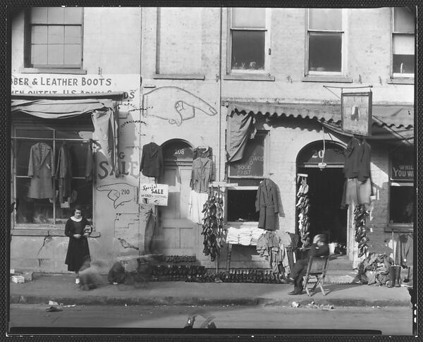 [Shoe and Clothing Storefront with Pedestrians on Sidewalk, Savannah, Georgia], Walker Evans (American, St. Louis, Missouri 1903–1975 New Haven, Connecticut), Film negative 