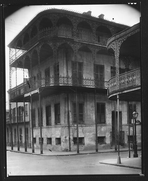 [Cast-Iron Balconied House on Corner, New Orleans, Louisiana], Walker Evans (American, St. Louis, Missouri 1903–1975 New Haven, Connecticut), Film negative 