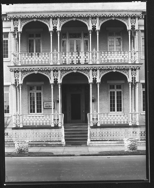 [Two-Story House with Cast-Iron Porch and Balcony, Mobile, Alabama], Walker Evans (American, St. Louis, Missouri 1903–1975 New Haven, Connecticut), Film negative 