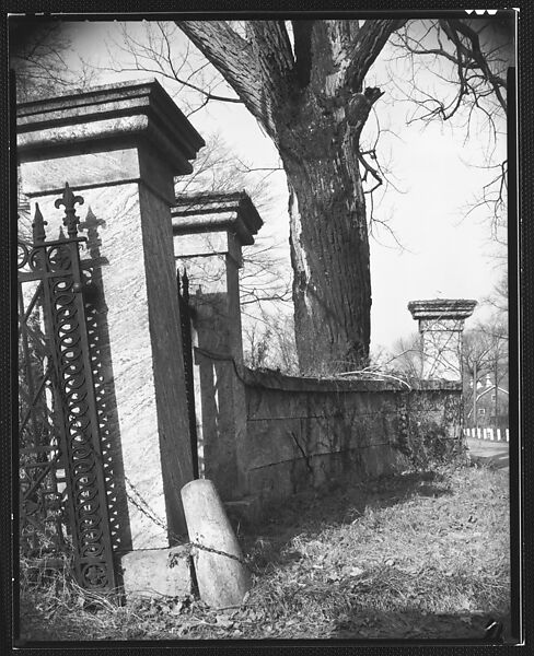 [Gatepost of Cochran House, Croton Falls, New York], Walker Evans (American, St. Louis, Missouri 1903–1975 New Haven, Connecticut), Film negative 