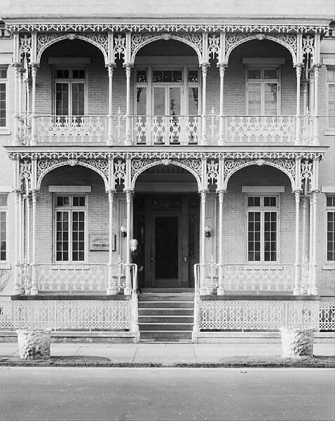 [Two-Story House with Cast-Iron Porch and Balcony, Mobile, Alabama], Walker Evans (American, St. Louis, Missouri 1903–1975 New Haven, Connecticut), Film negative 