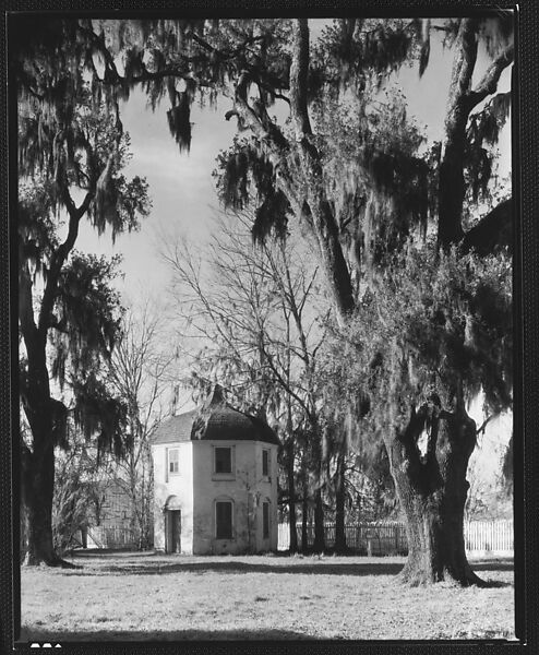 [Garconniere at Houmans House, Burnside, Louisiana], Walker Evans (American, St. Louis, Missouri 1903–1975 New Haven, Connecticut), Film negative 