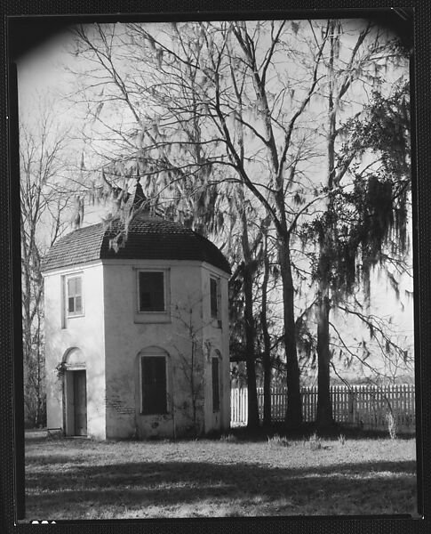 [Garconniere at Houmans House, Burnside, Louisiana], Walker Evans (American, St. Louis, Missouri 1903–1975 New Haven, Connecticut), Film negative 