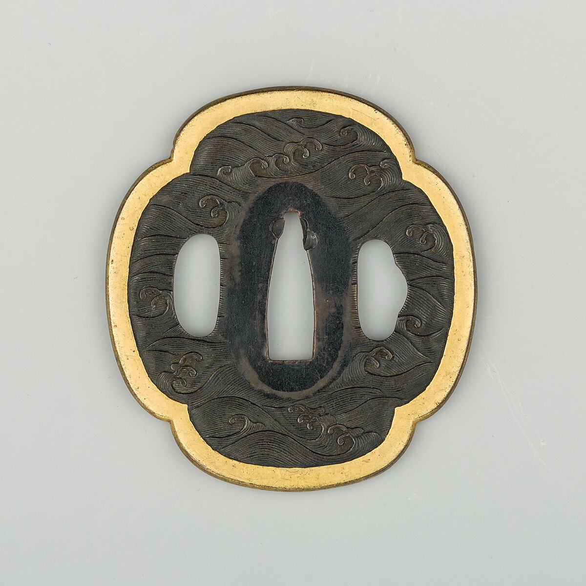 Sword Guard (<i>Tsuba</i>), Ko-kinko school (Japanese), Copper-gold alloy (<i>shakudō</i>), gold, Japanese 