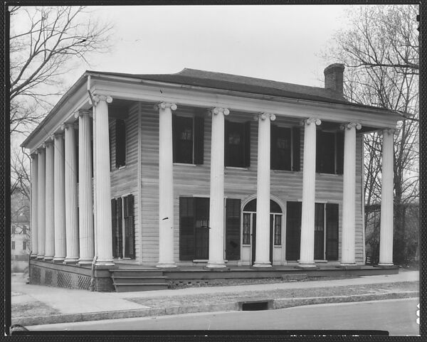 [Greek Revival House with Full-Façade Porch, Milledgeville, Georgia], Walker Evans (American, St. Louis, Missouri 1903–1975 New Haven, Connecticut), Film negative 