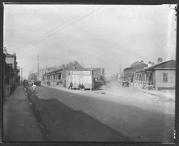 [Fork in Road with Two Rows of Wooden Houses and People on Corner, Savannah or Augusta, Georgia], Walker Evans (American, St. Louis, Missouri 1903–1975 New Haven, Connecticut), Film negative 