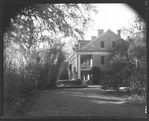 [Left Wing of Brick Greek Revival House, Residence of Weeks Hall, New Iberia, Louisiana], Walker Evans (American, St. Louis, Missouri 1903–1975 New Haven, Connecticut), Film negative 