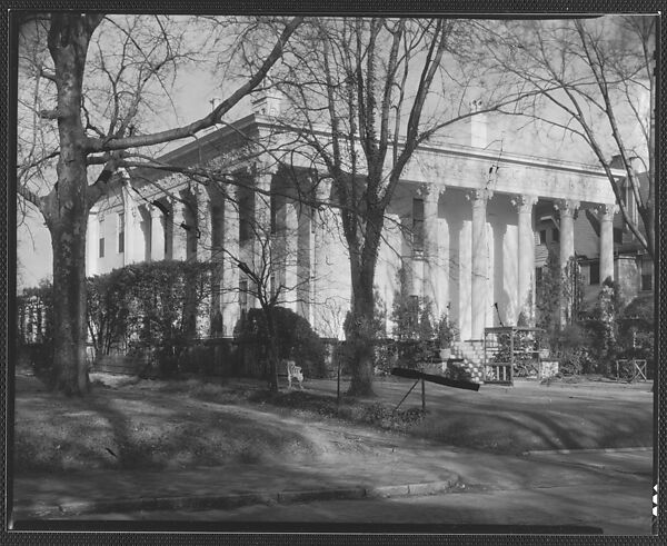 [Greek Revival Building with Corinthian Columns and Ornamental Frieze, Macon, Georgia], Walker Evans (American, St. Louis, Missouri 1903–1975 New Haven, Connecticut), Film negative 