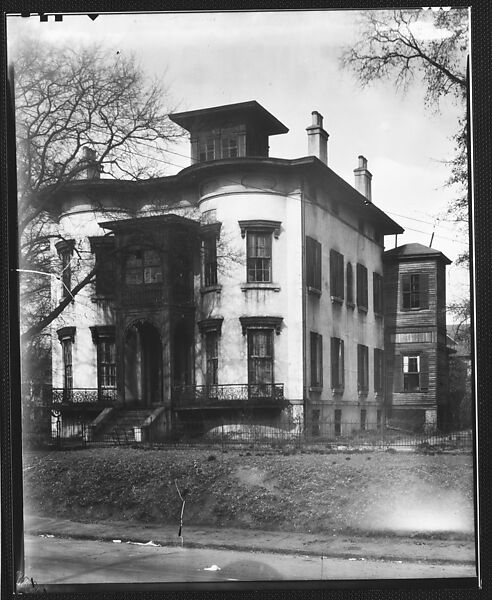 [Italianate Revival House with Two-Story Entry Porch, Macon, Georgia?], Walker Evans (American, St. Louis, Missouri 1903–1975 New Haven, Connecticut), Film negative 