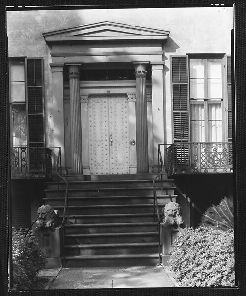 [Greek Revival Doorway, 329 Abercorn Street, Lafayette Ward, Savannah, Georgia], Walker Evans (American, St. Louis, Missouri 1903–1975 New Haven, Connecticut), Film negative 
