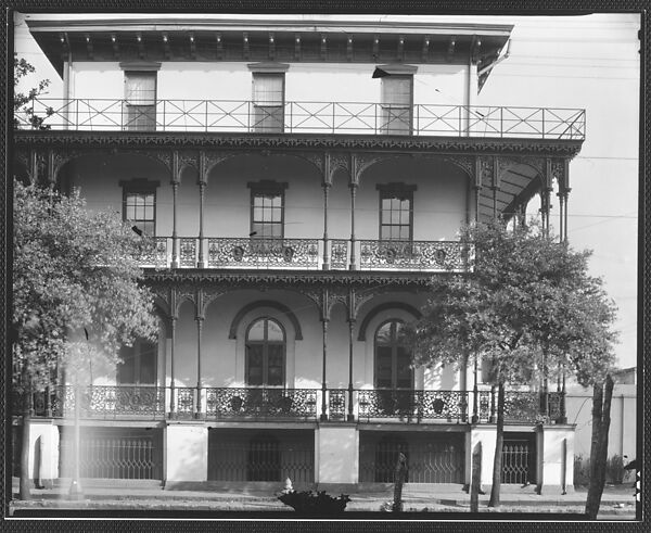 [Italianate Revival House with Cast-Iron Balconies, Savannah, Georgia], Walker Evans (American, St. Louis, Missouri 1903–1975 New Haven, Connecticut), Film negative 