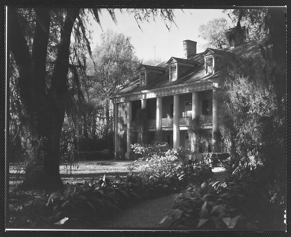 [Brick Greek Revival House with Ivy-Covered Columns, Residence of Weeks Hall, New Iberia, Louisiana], Walker Evans (American, St. Louis, Missouri 1903–1975 New Haven, Connecticut), Film negative 