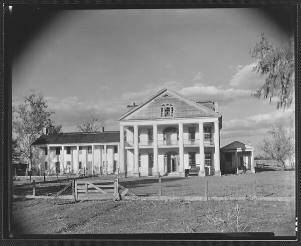 [Dilapidated Plantation House with Broken Window in Gable, Louisiana?], Walker Evans (American, St. Louis, Missouri 1903–1975 New Haven, Connecticut), Film negative 