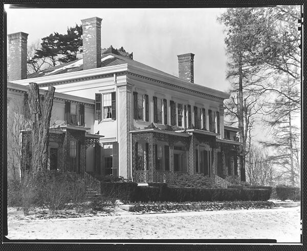 [Rear View of Greek Revival House, Residence of Gifford Cochran, Croton Falls, New York], Walker Evans (American, St. Louis, Missouri 1903–1975 New Haven, Connecticut), Film negative 