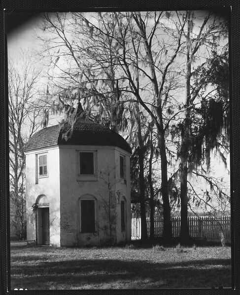 [Garconniere at Houmans House, Burnside, Louisiana], Walker Evans (American, St. Louis, Missouri 1903–1975 New Haven, Connecticut), Film negative 