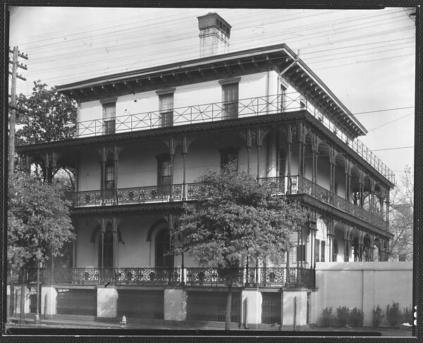 [Italianate Town House with Cast-Iron Balconies, New Orleans, Louisiana?], Walker Evans (American, St. Louis, Missouri 1903–1975 New Haven, Connecticut), Film negative 